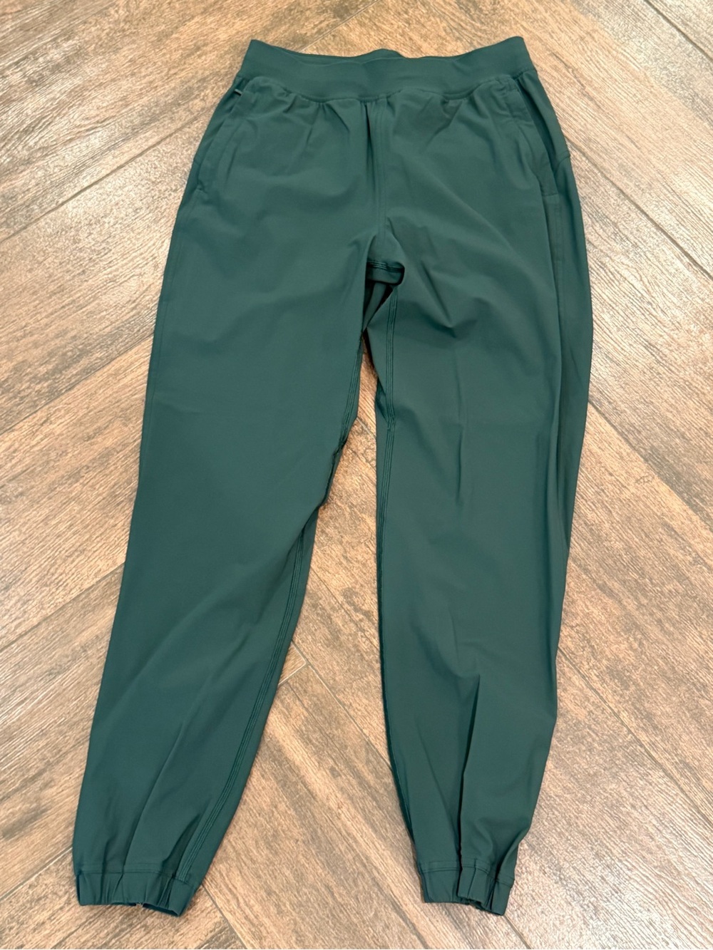 lululemon Adapted State High-Rise Jogger *Full Length
Legacy Green / Size 6